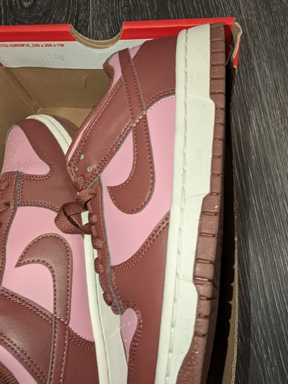 Nike classic low
